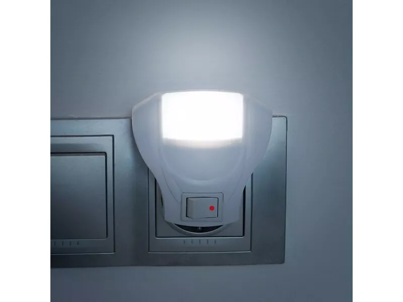 Снимка на Икономична LED нощна лампа за контакта
