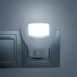 Снимка 1 на Икономична LED нощна лампа за контакта