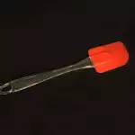 Силиконова лопатка (шпатула) за заглаждане - червен