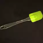 Силиконова лопатка (шпатула) за заглаждане - светло зелен